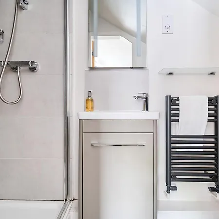 Elm - Woodland Ferienhaus